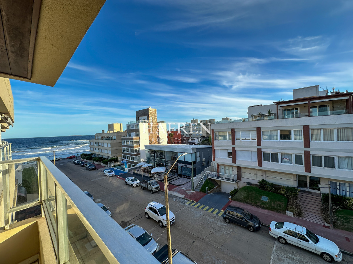 Apartamento ID.245 - Peninsula, apartamento en venta de 2 dormitorios con garage