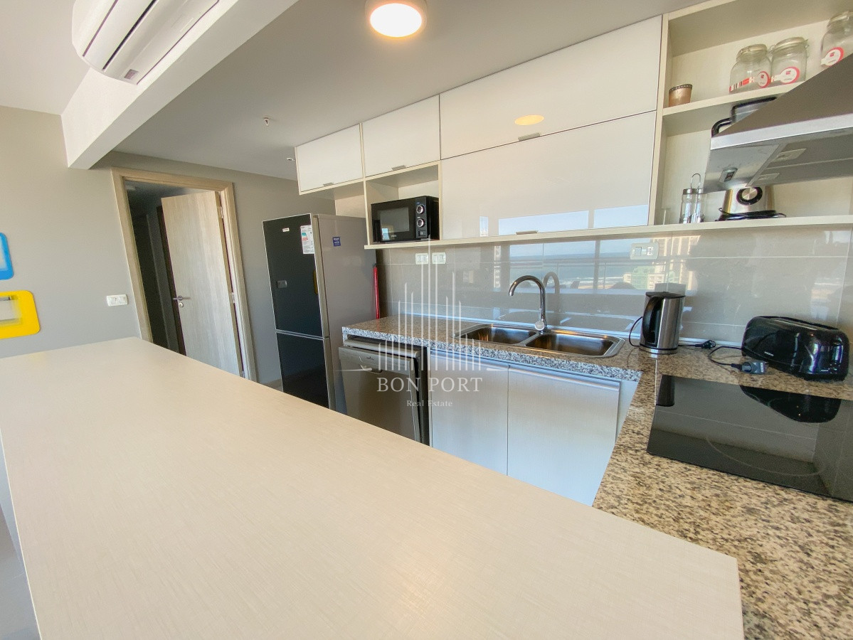 Apartamento ID.242 - Piso alto en Brava, 1 dormitorio con vestidor, edificio Onix