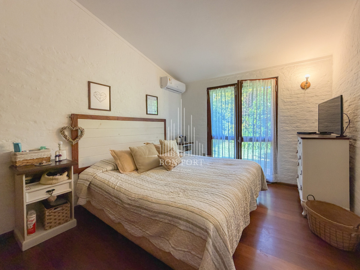 Casa ID.178 - Casa en Pinares, 4 dormitorios y piscina climatizada