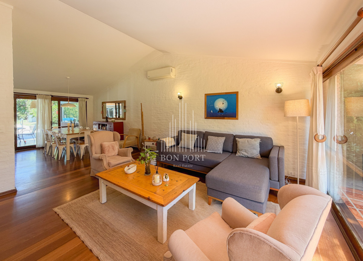 Casa ID.178 - Casa en Pinares, 4 dormitorios y piscina climatizada