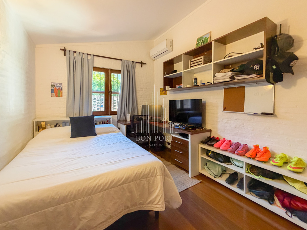 Casa ID.178 - Casa en Pinares, 4 dormitorios y piscina climatizada