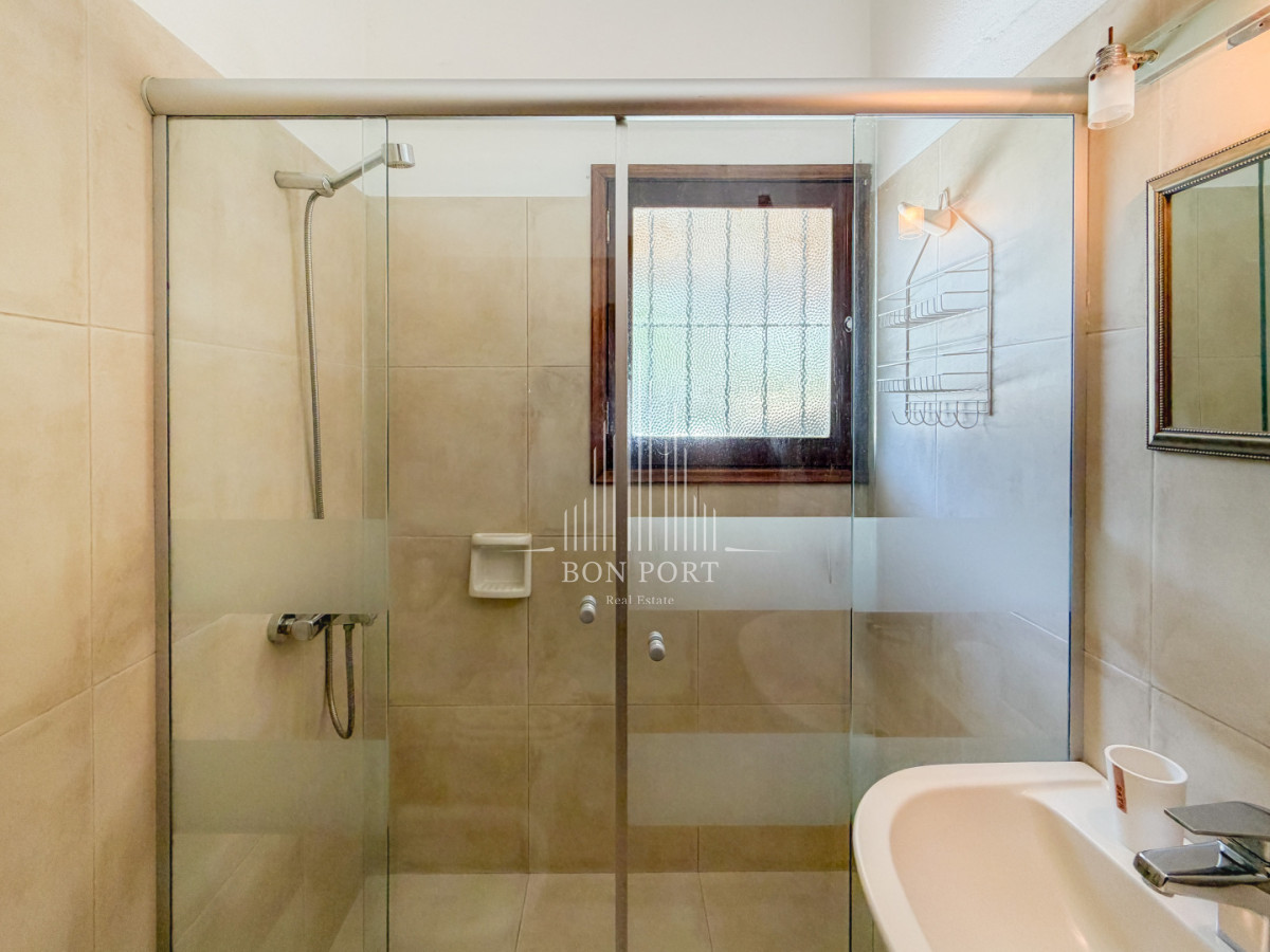 Casa ID.178 - Casa en Pinares, 4 dormitorios y piscina climatizada