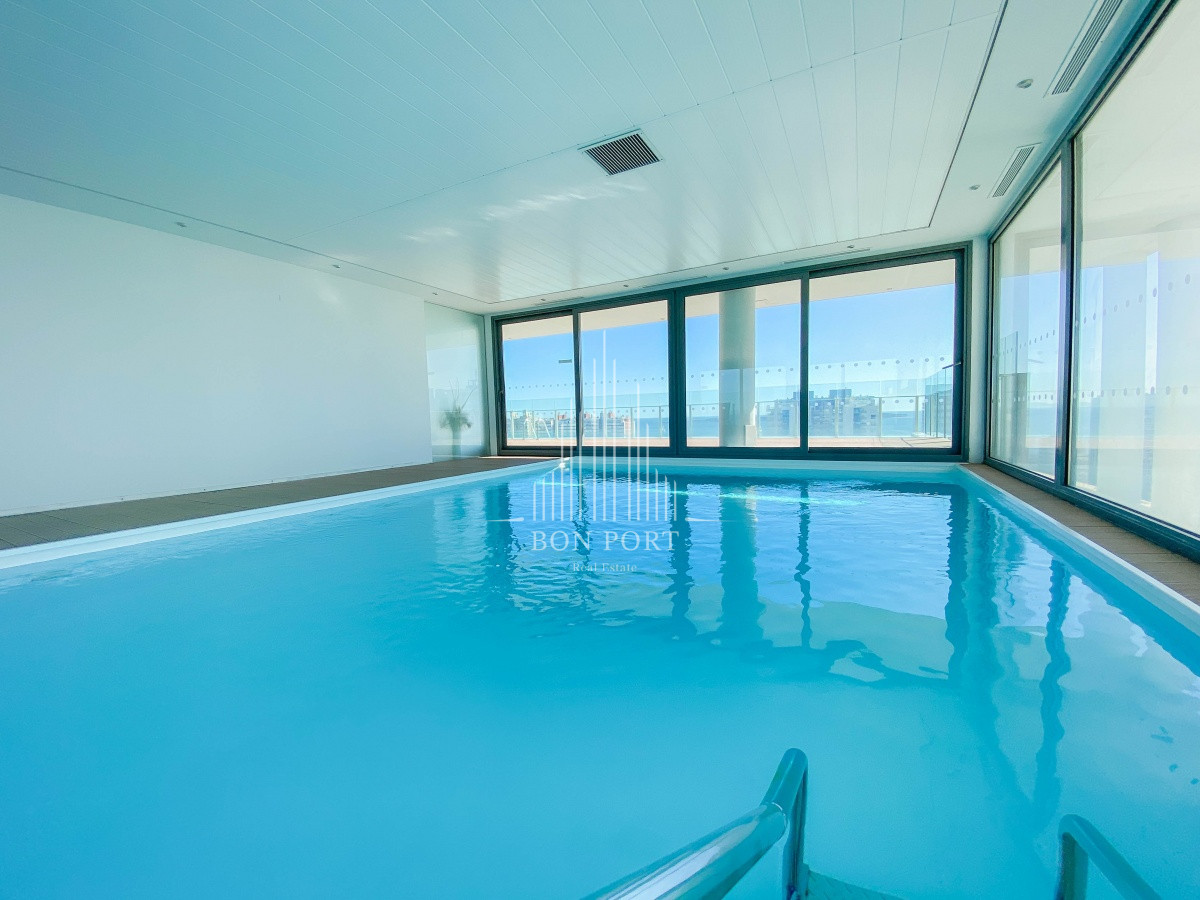 Apartamento ID.242 - Piso alto en Brava, 1 dormitorio con vestidor, edificio Onix