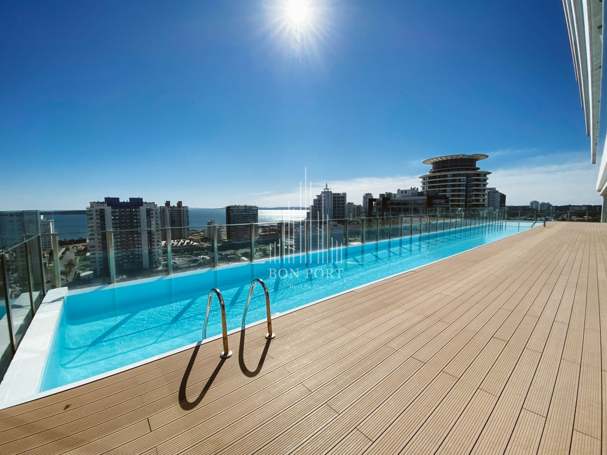 Apartamento ID.242 - Piso alto en Brava, 1 dormitorio con vestidor, edificio Onix