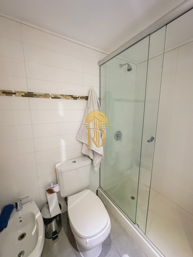 Piso alto en Roosevelt, 2 dormitorios -id-49-18