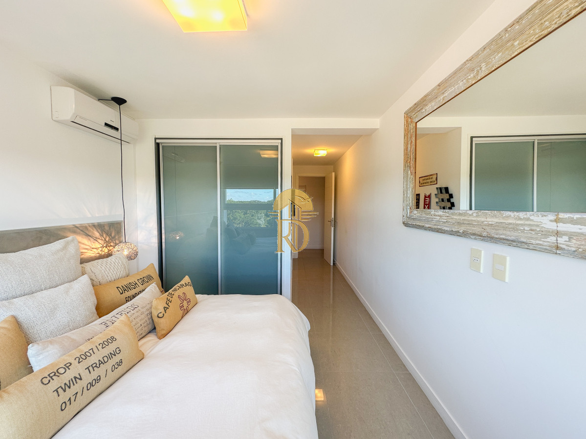 Apartamento en Brava, 3 suites más toilette -id-139-21