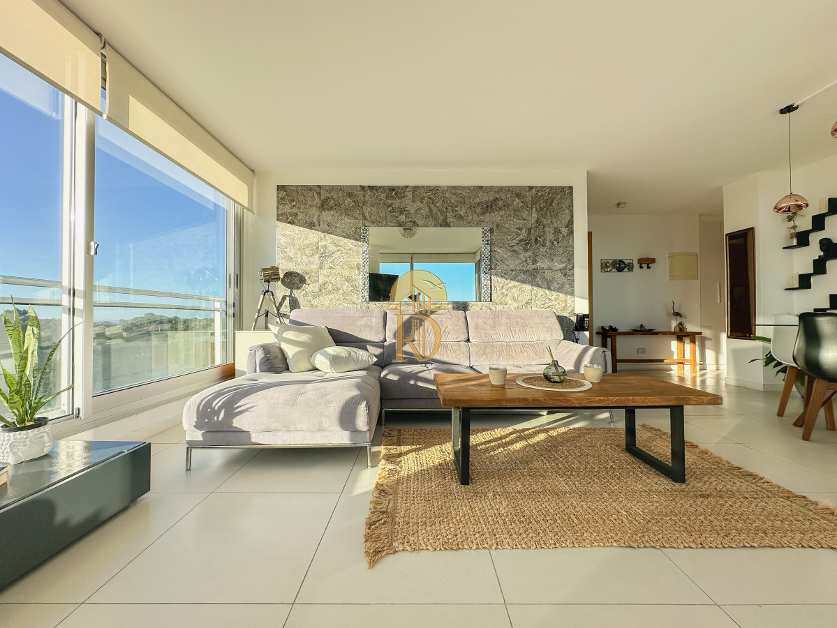 Piso alto en Roosevelt, 2 dormitorios -id-49-7