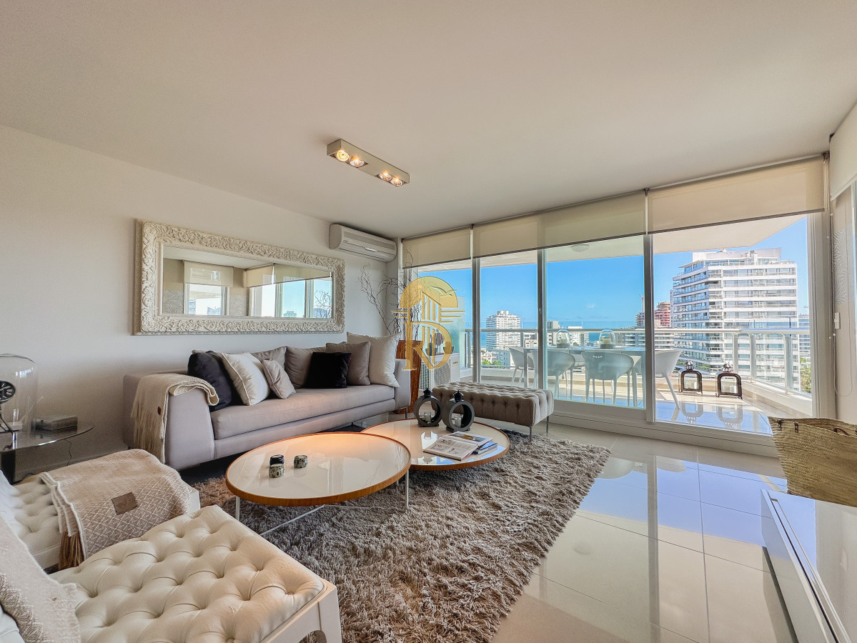 Apartamento en Brava, 3 suites más toilette -id-139-3
