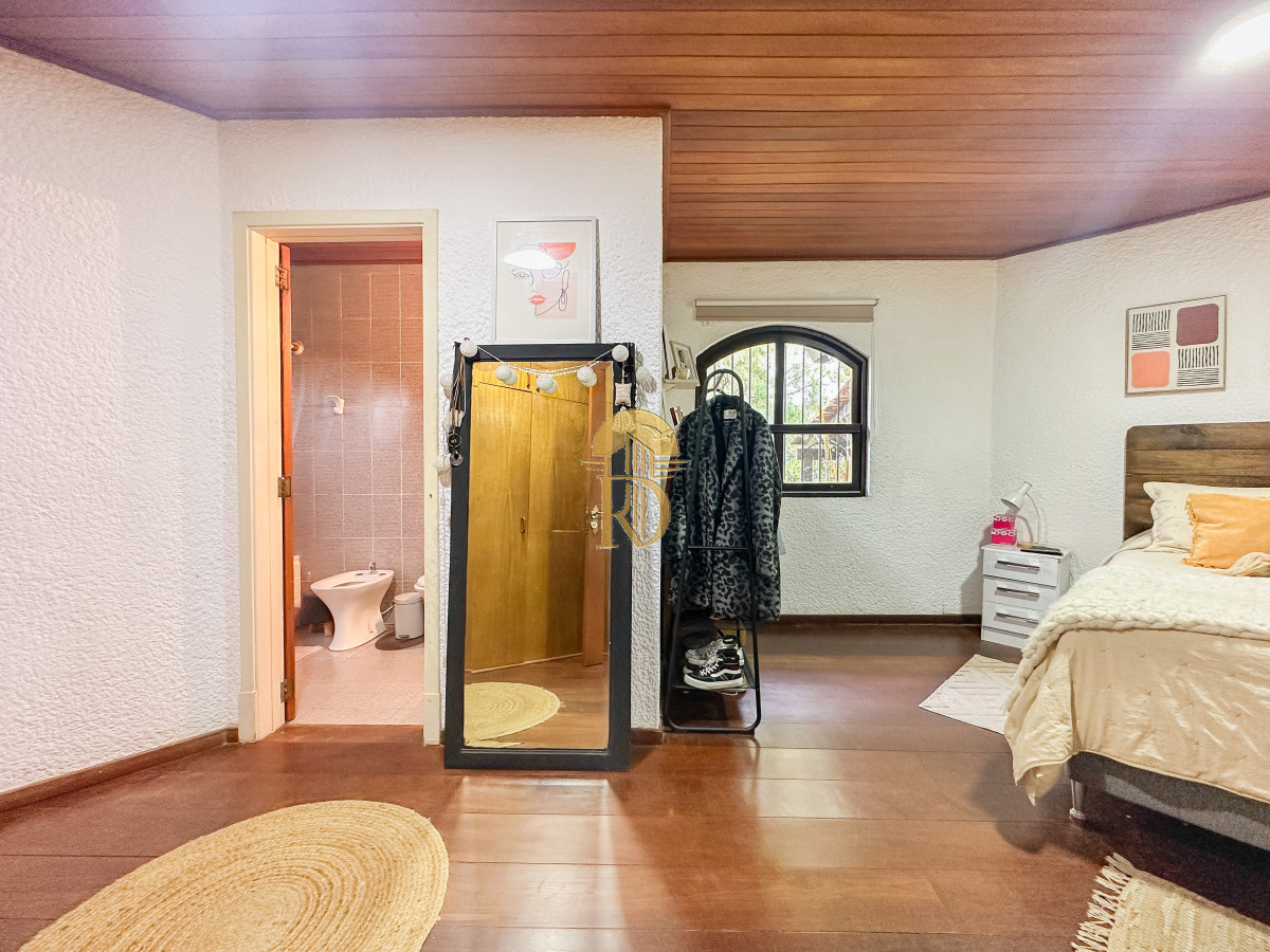 Casa en Pinares, 3 dormitorios más dependencia -id-46-22