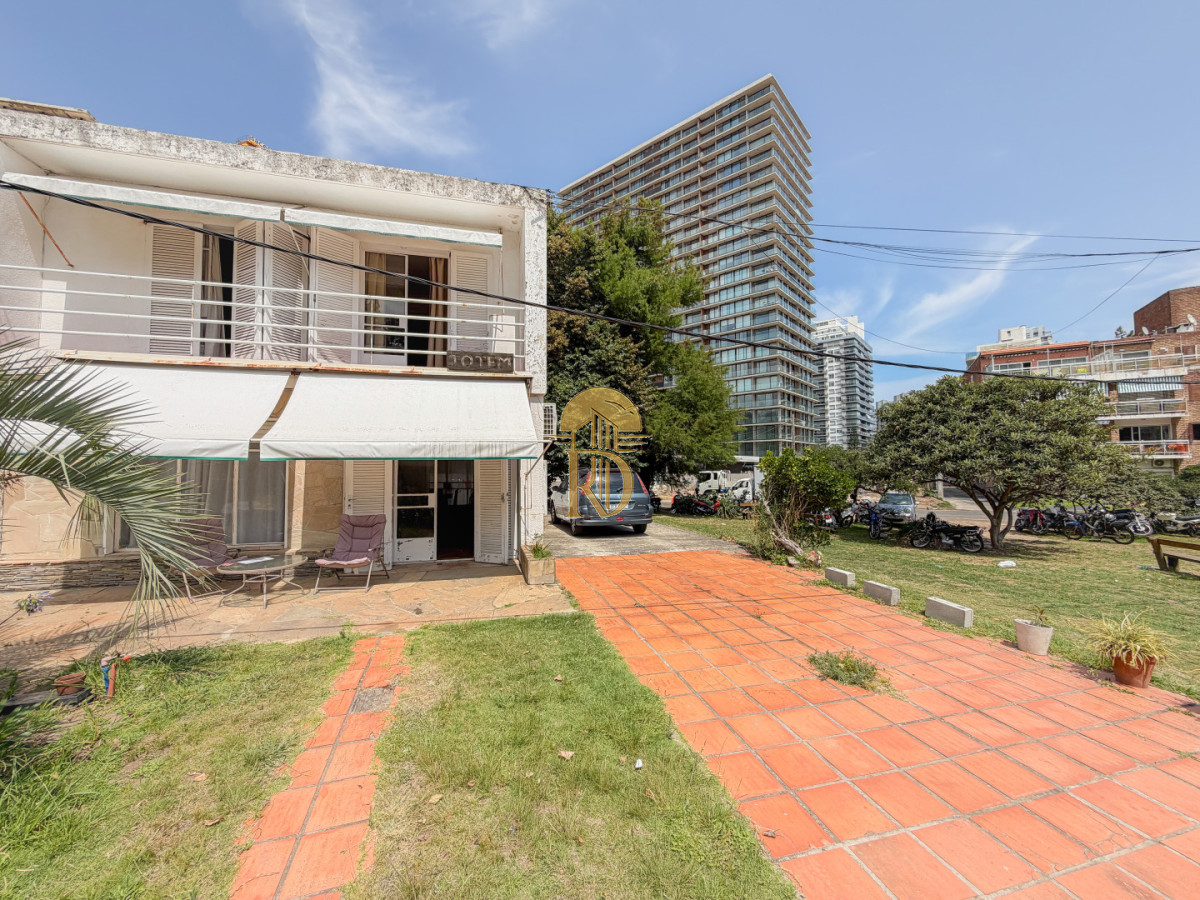 Oportunidad, Dúplex en Punta del Este, 4 dormitorios -id-874