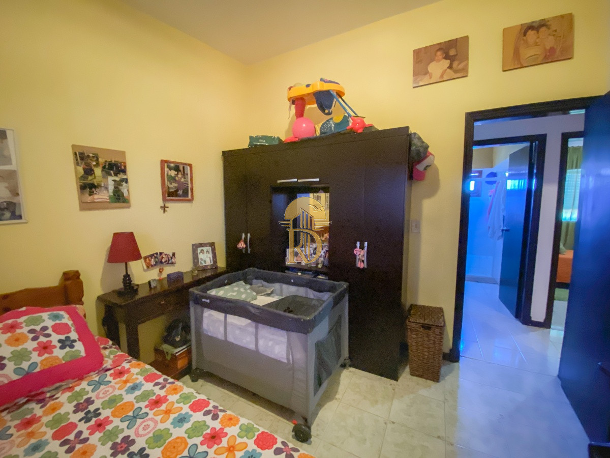 Casa en El Tesoro, 3 dormitorios más dependencia -id-363-12