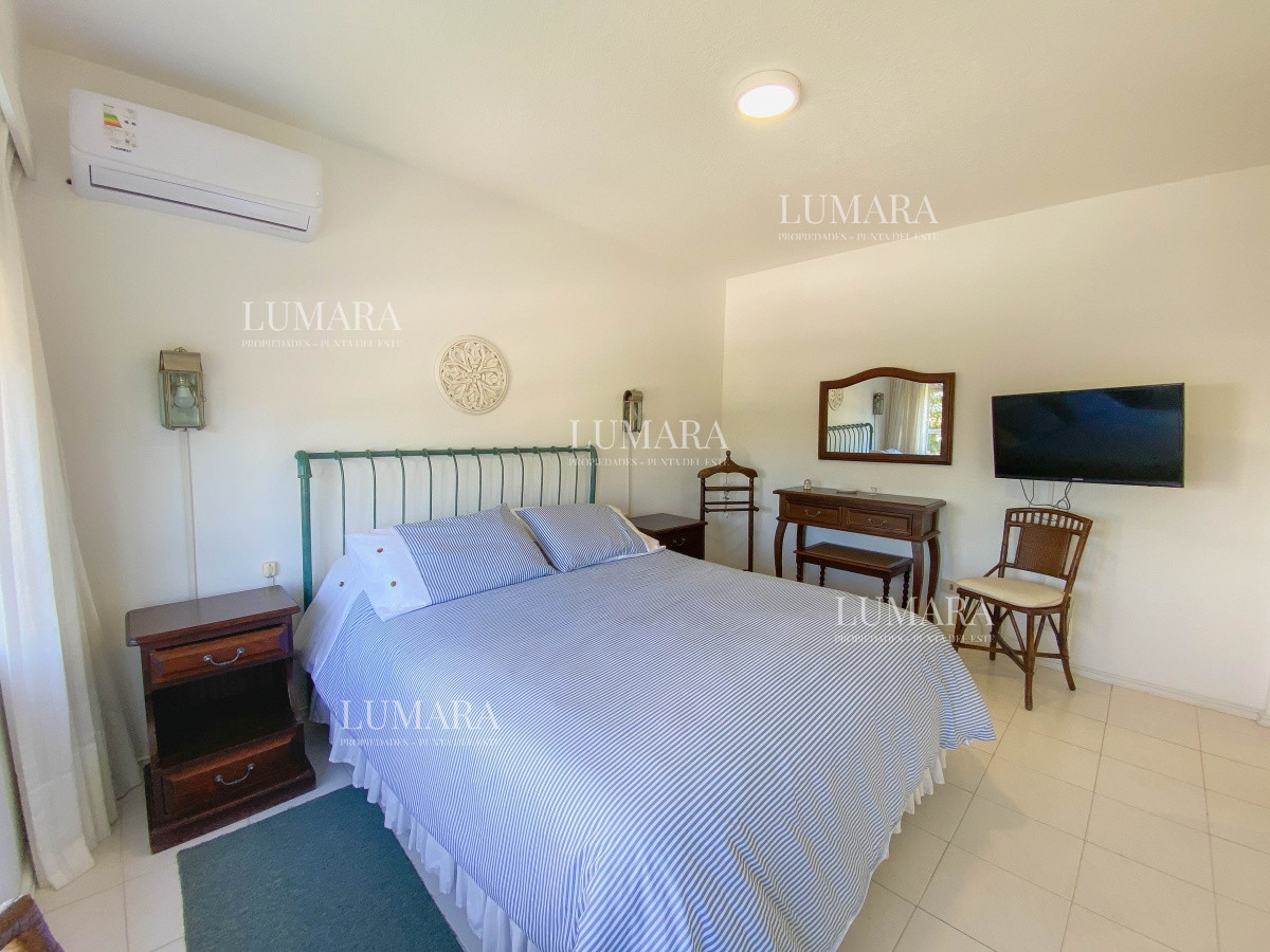 Apartamento ID.2638 - Mansa, apartamento en primera linea de 3 dormitorios mas dependencia