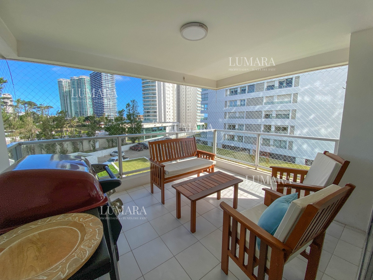 Apartamento ID.2638 - Mansa, apartamento en primera linea de 3 dormitorios mas dependencia