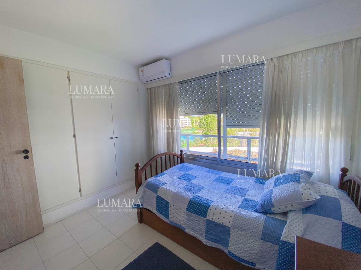 Apartamento ID.2638 - Mansa, apartamento en primera linea de 3 dormitorios mas dependencia