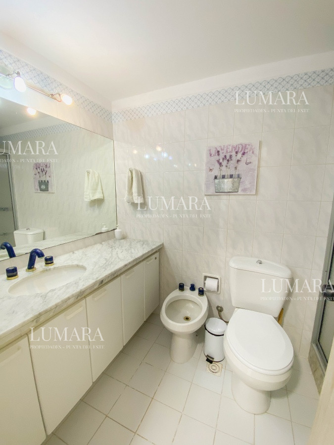 Apartamento ID.2638 - Mansa, apartamento en primera linea de 3 dormitorios mas dependencia