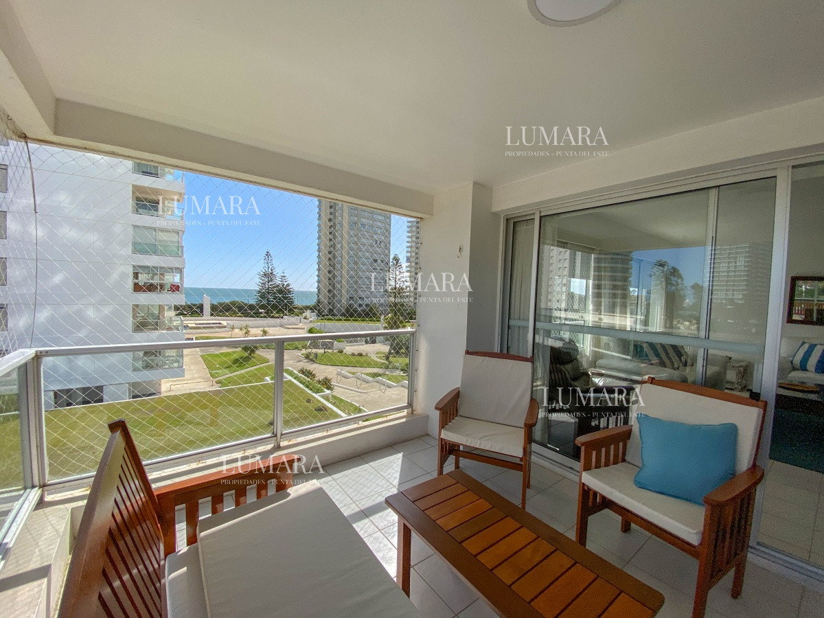 Apartamento ID.2638 - Mansa, apartamento en primera linea de 3 dormitorios mas dependencia
