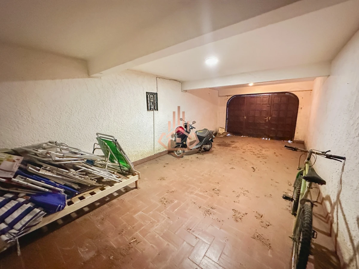 Hermosa casa en Lugano, 4 dormitorios más dependencia