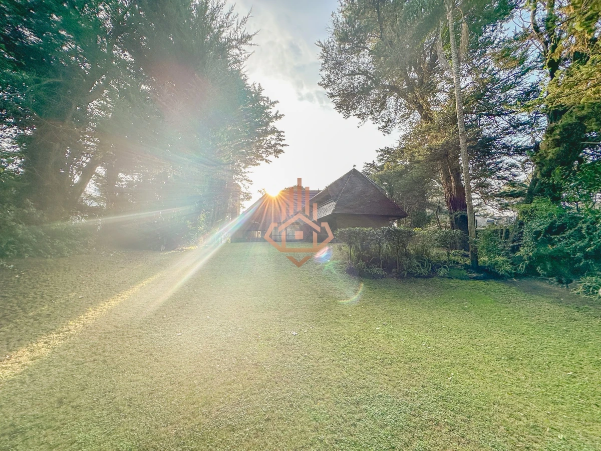Hermosa casa en Lugano, 4 dormitorios más dependencia