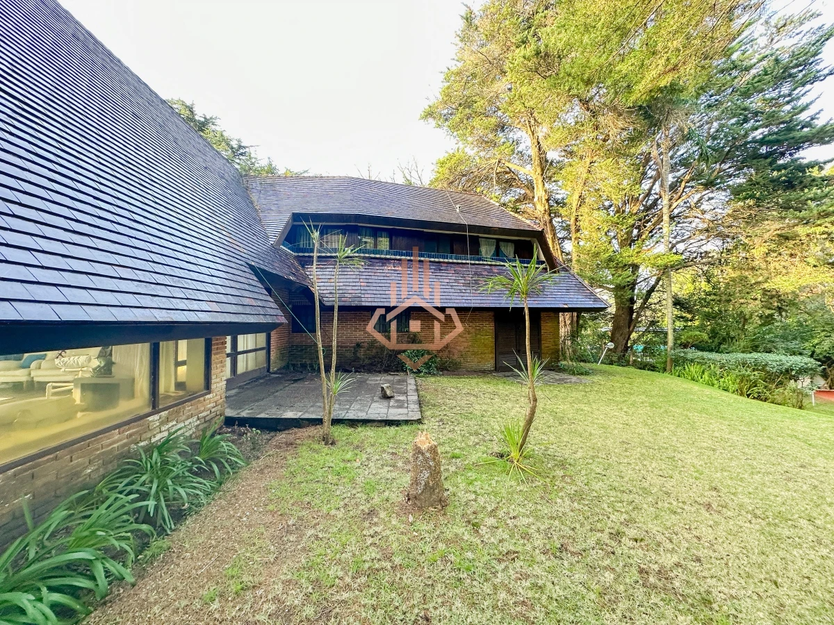 Hermosa casa en Lugano, 4 dormitorios más dependencia