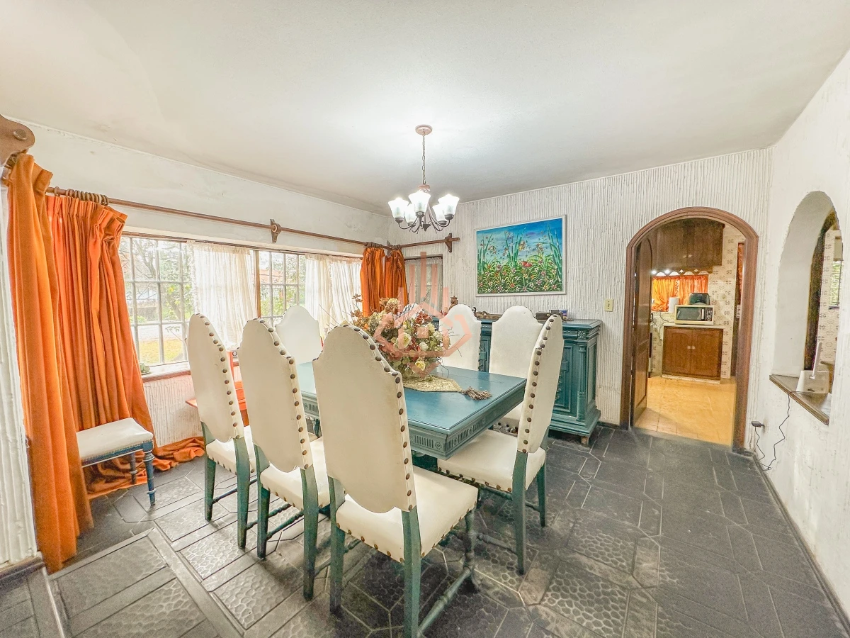 Hermosa casa en Lugano, 4 dormitorios más dependencia