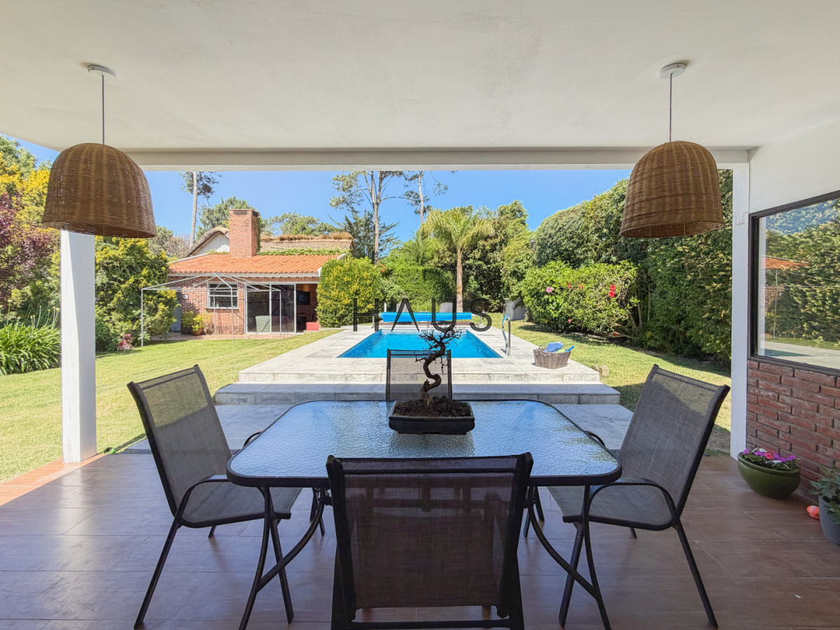 Casa ID.768 - Casa en Pinares, 4 dormitorios y piscina climatizada