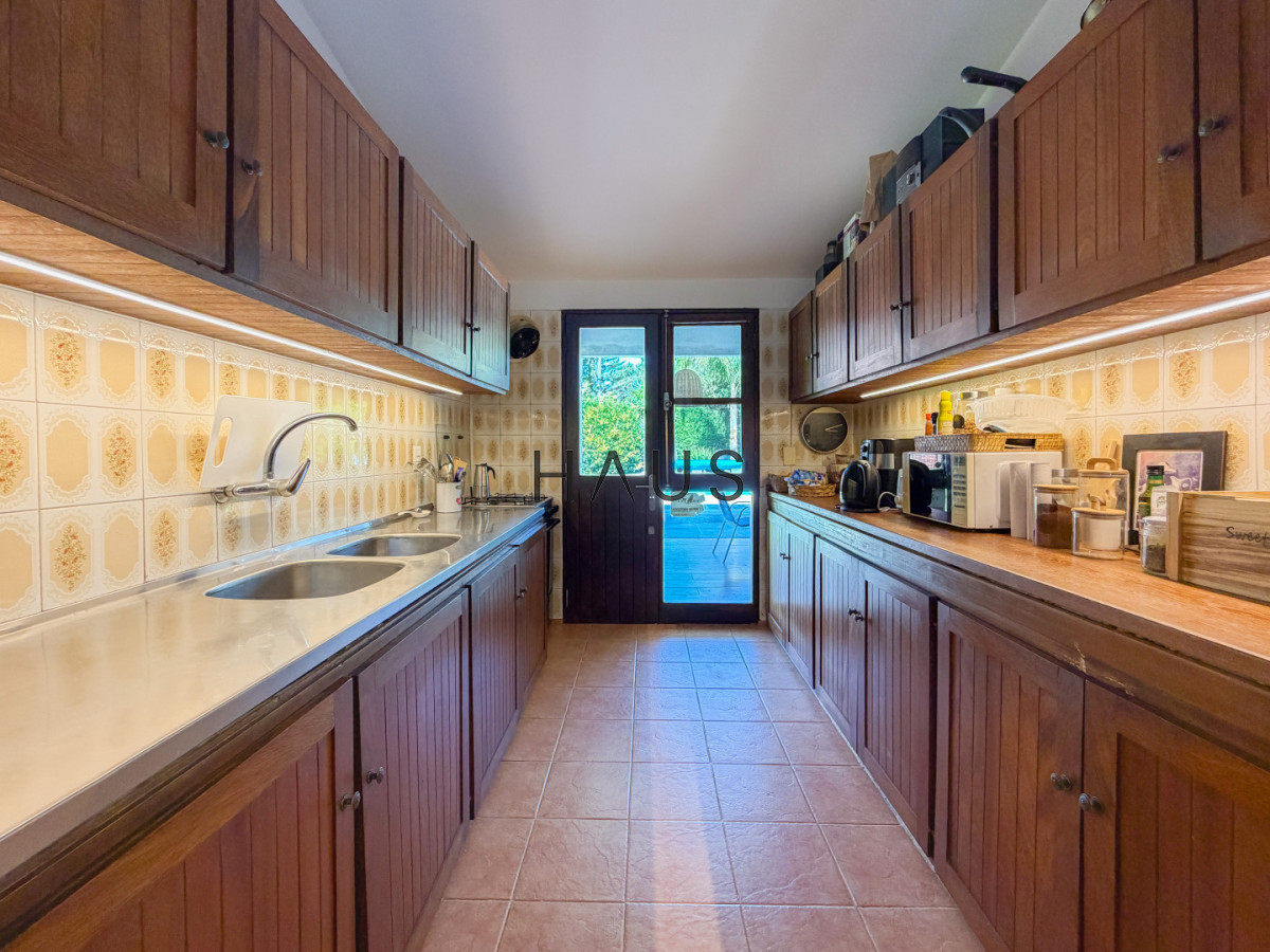 Casa ID.768 - Casa en Pinares, 4 dormitorios y piscina climatizada