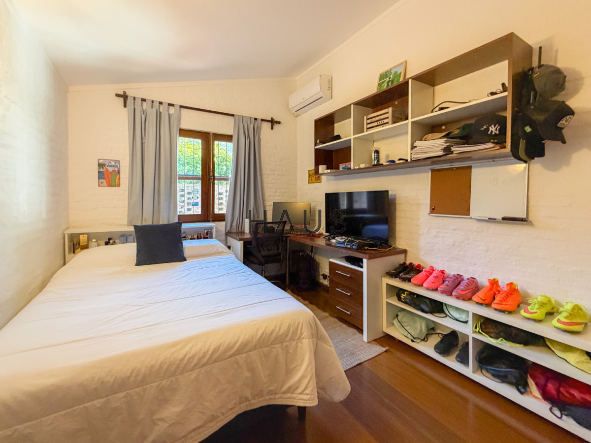 Casa ID.768 - Casa en Pinares, 4 dormitorios y piscina climatizada
