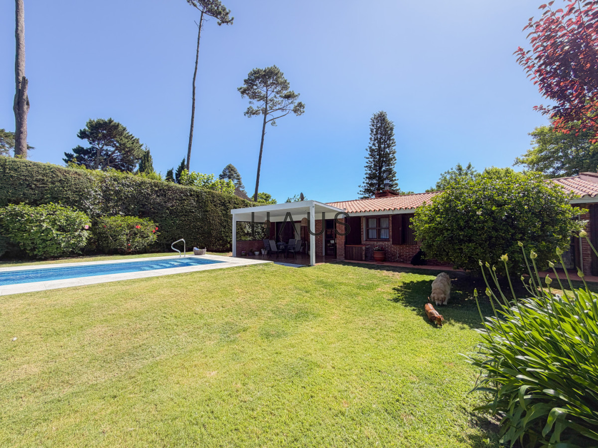 Casa ID.768 - Casa en Pinares, 4 dormitorios y piscina climatizada