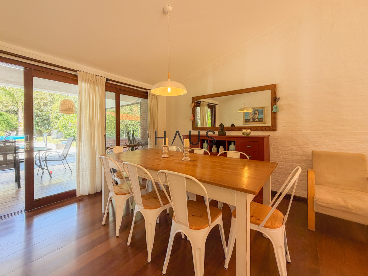 Casa ID.768 - Casa en Pinares, 4 dormitorios y piscina climatizada