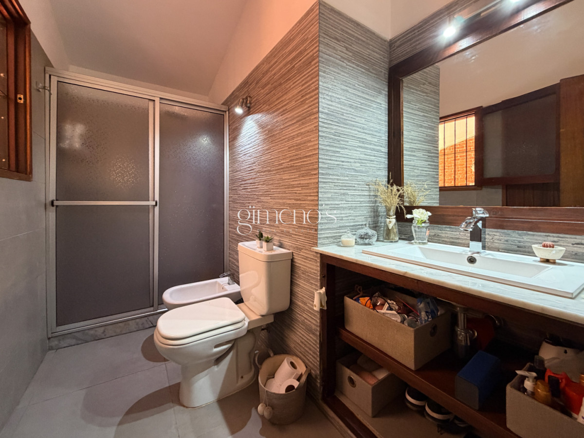 Casa ID.1035 - Casa en Pinares, 4 dormitorios y piscina climatizada