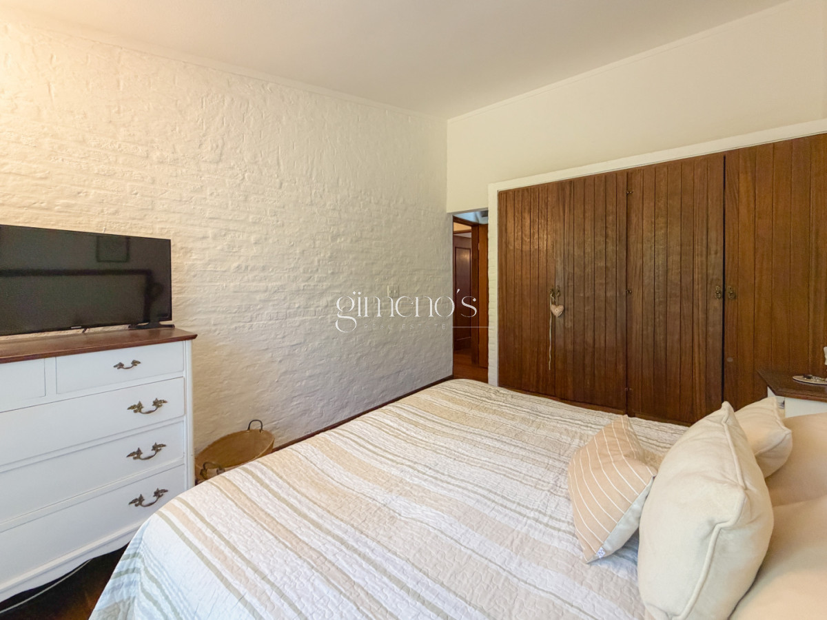 Casa ID.1035 - Casa en Pinares, 4 dormitorios y piscina climatizada