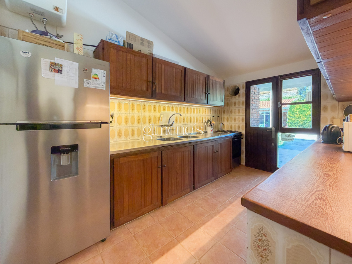 Casa ID.1035 - Casa en Pinares, 4 dormitorios y piscina climatizada