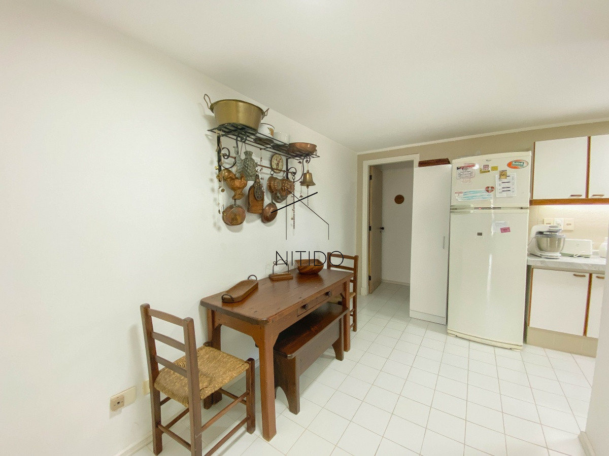 Apartamento ID.279 - Mansa, apartamento en primera linea de 3 dormitorios mas dependencia