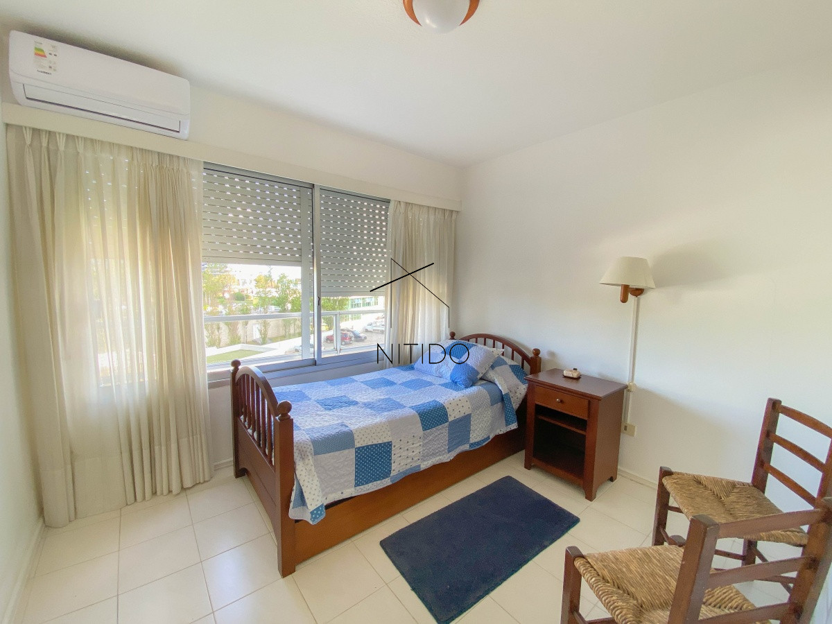 Apartamento ID.279 - Mansa, apartamento en primera linea de 3 dormitorios mas dependencia