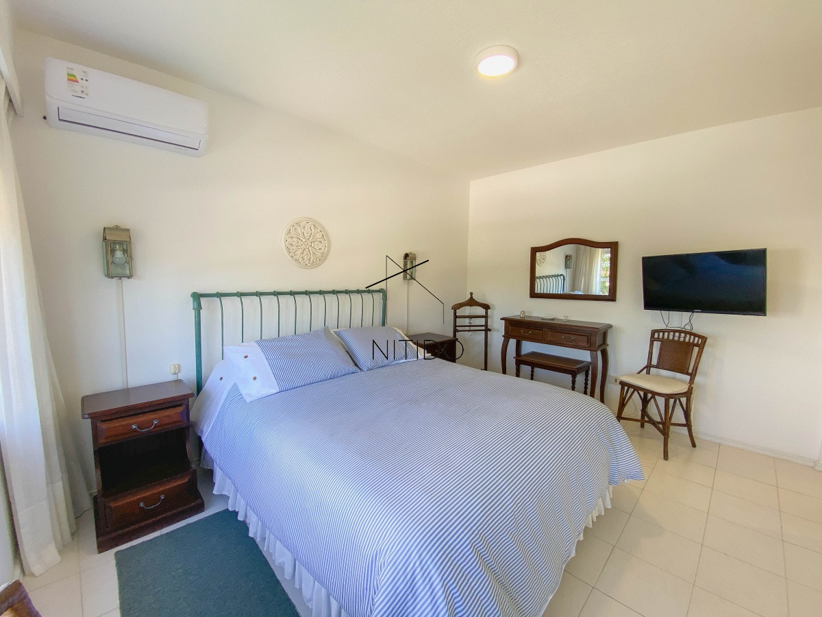 Apartamento ID.279 - Mansa, apartamento en primera linea de 3 dormitorios mas dependencia