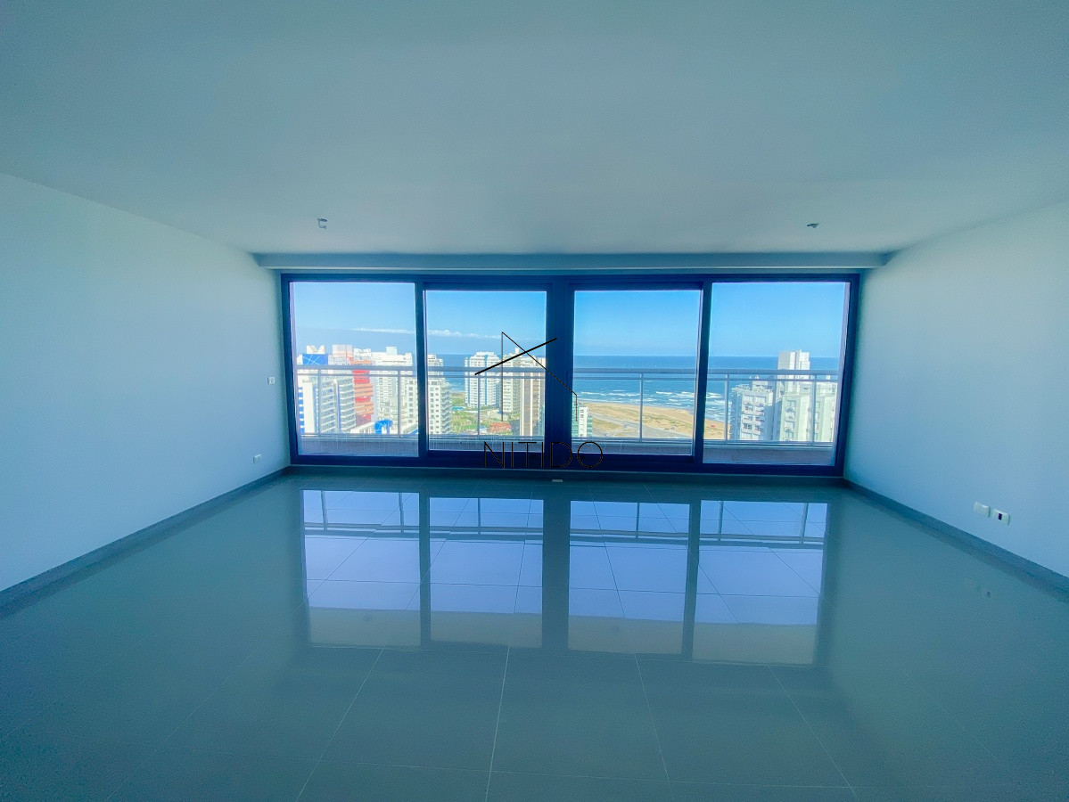 Apartamento ID.110 - Piso alto en Brava, 2 dormitorios