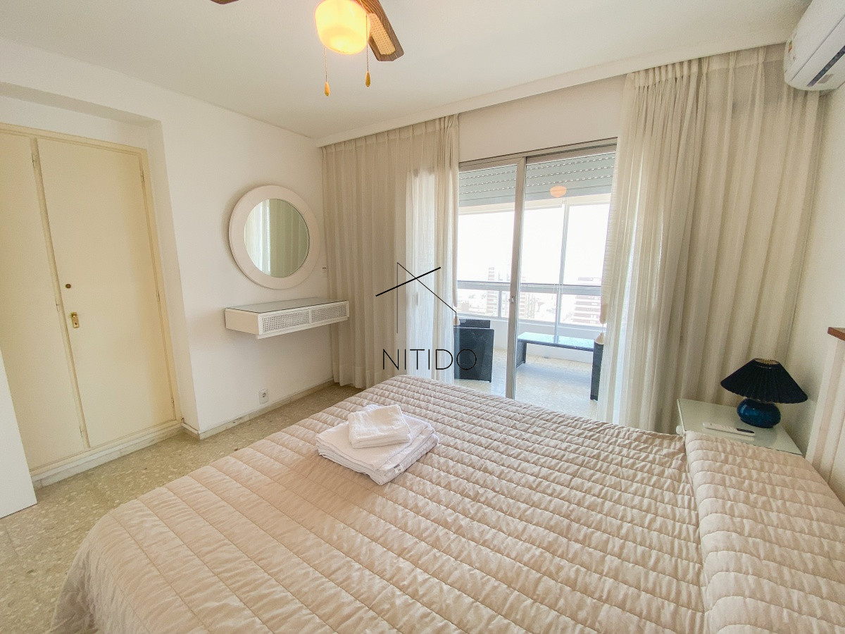 Apartamento ID.104 - Piso alto en Península, 2 dormitorios con vista al mar