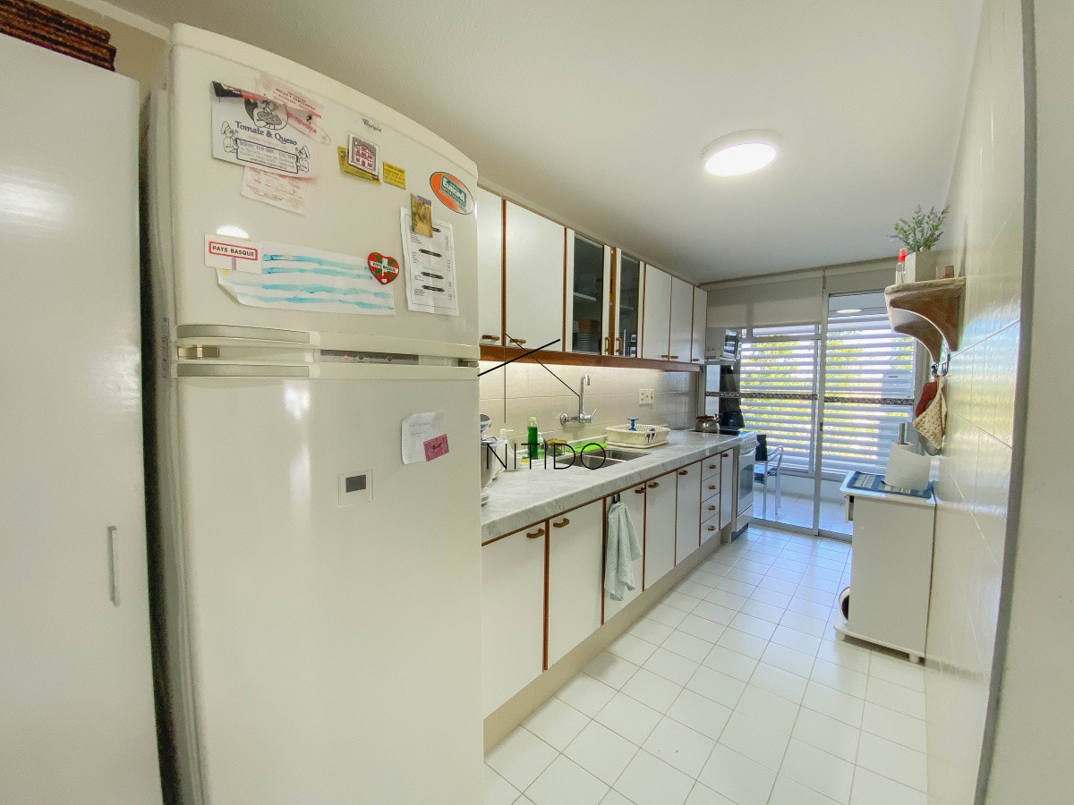 Apartamento ID.279 - Mansa, apartamento en primera linea de 3 dormitorios mas dependencia