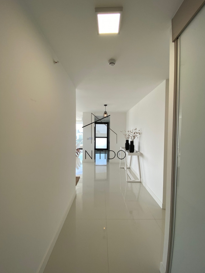 Apartamento ID.102 - Artower, piso alto con muy linda vista, tres suites