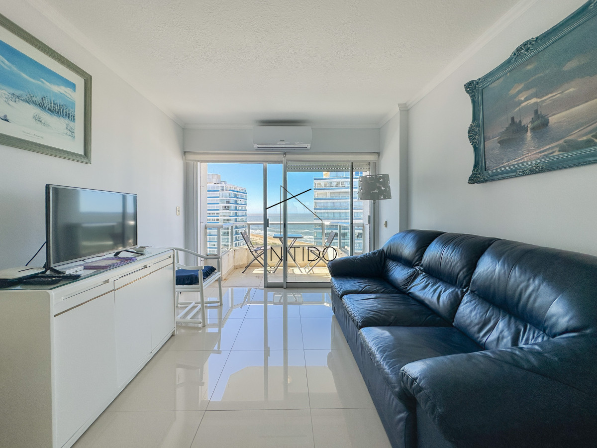 Apartamento ID.129 - Apartamento en Brava, piso alto, 2 dormitorios más dependencia