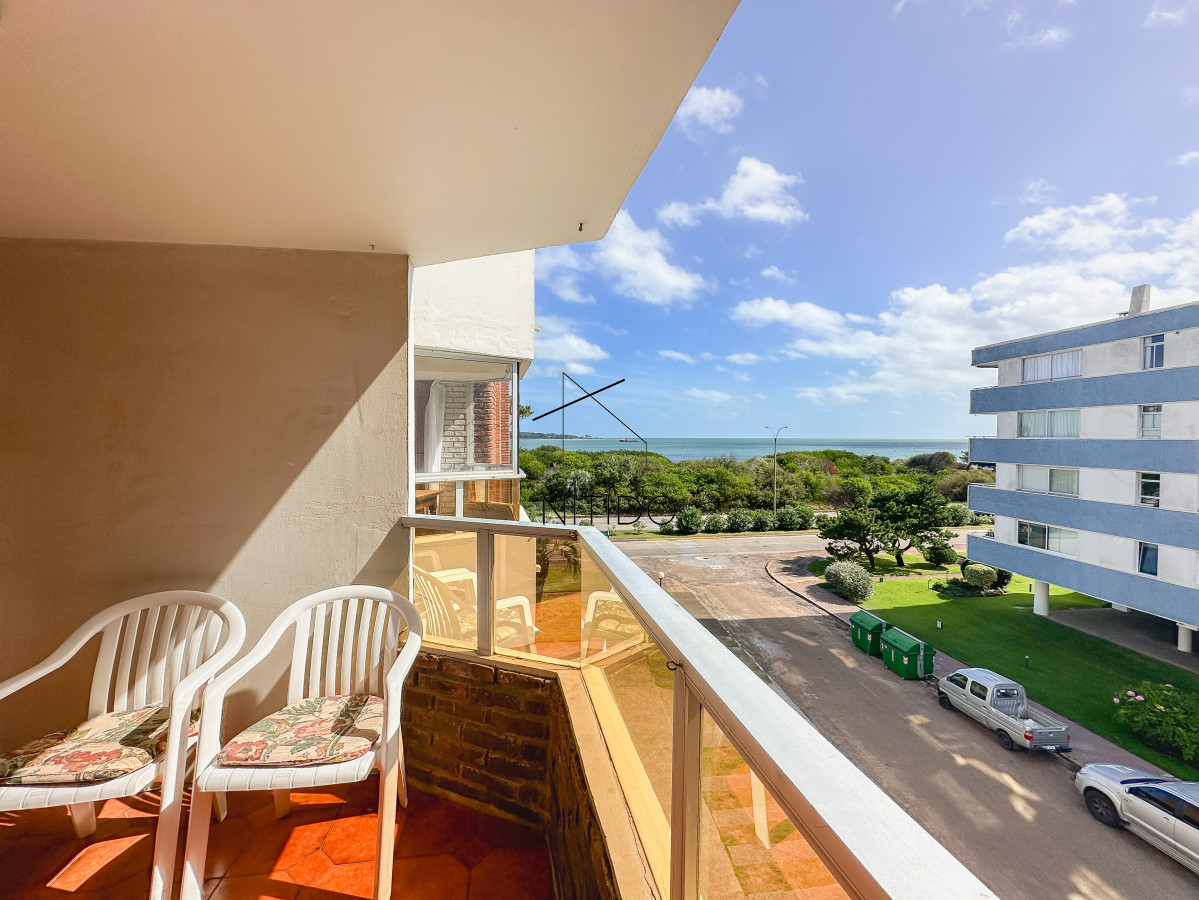 Apartamento ID.130 - Apartamento en Mansa, 3 dormitorios y parrillero