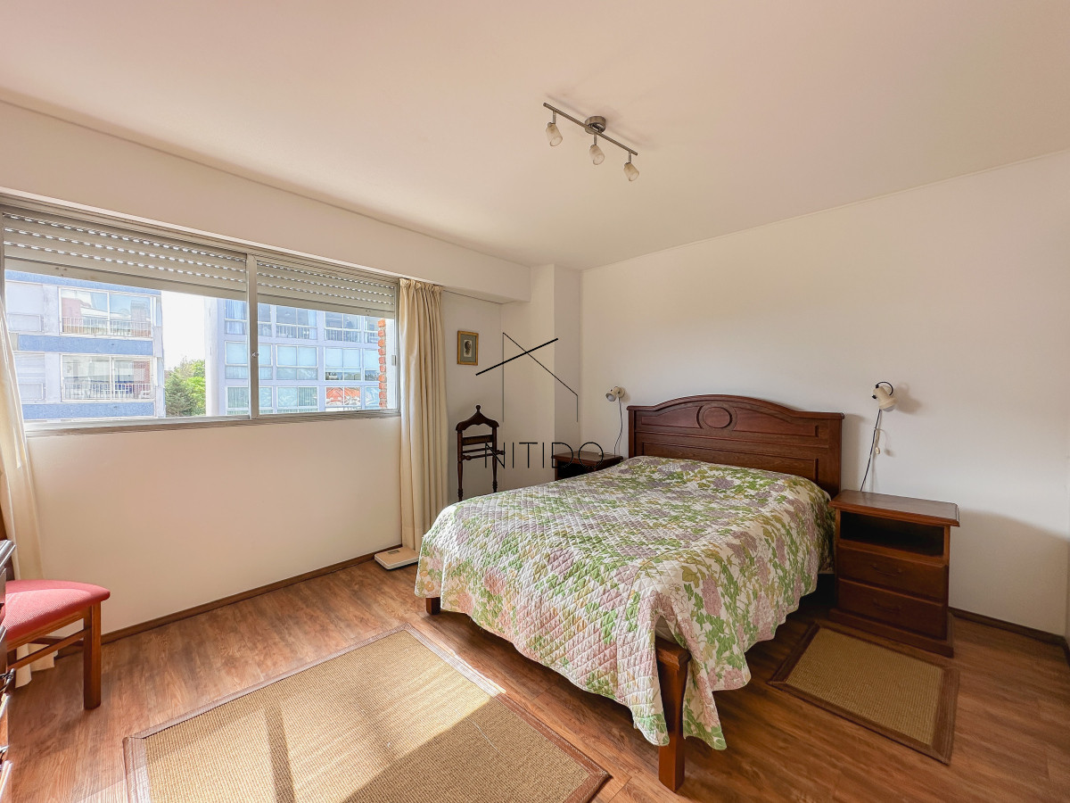 Apartamento ID.130 - Apartamento en Mansa, 3 dormitorios y parrillero
