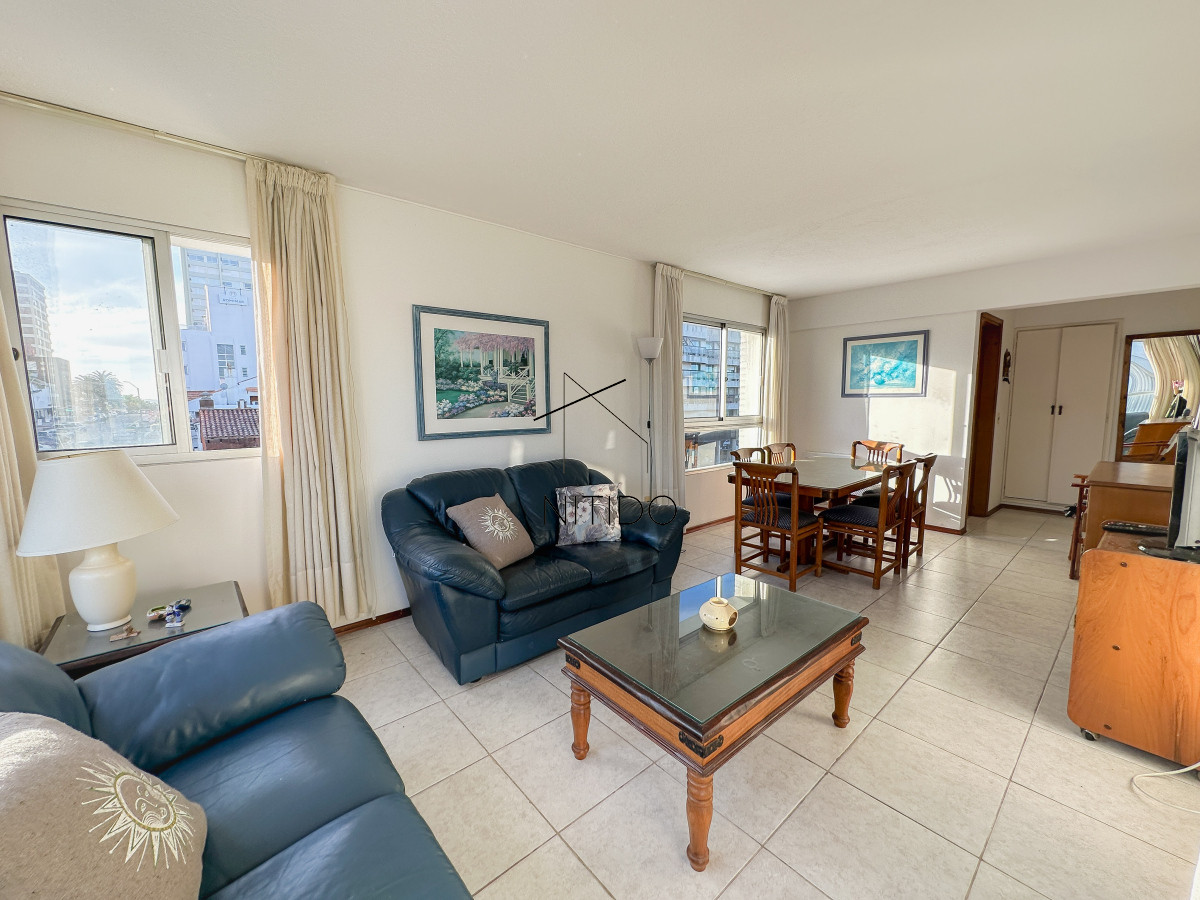 Apartamento ID.127 - Peninsula, apartamento en venta de dos dormitorios con garage