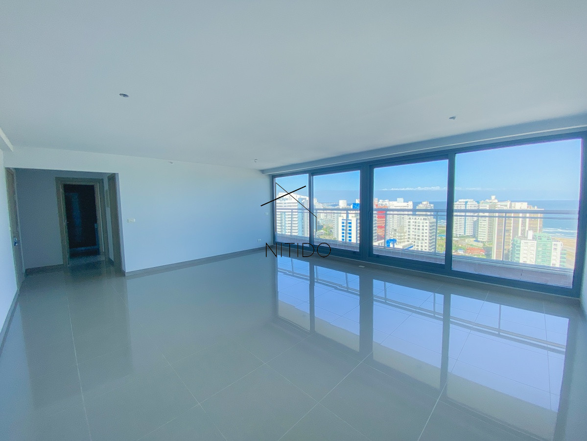 Apartamento ID.110 - Piso alto en Brava, 2 dormitorios