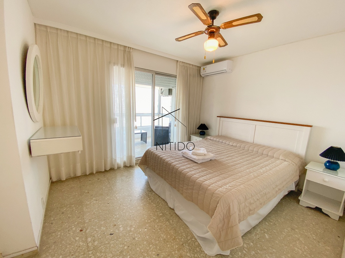 Apartamento ID.104 - Piso alto en Península, 2 dormitorios con vista al mar