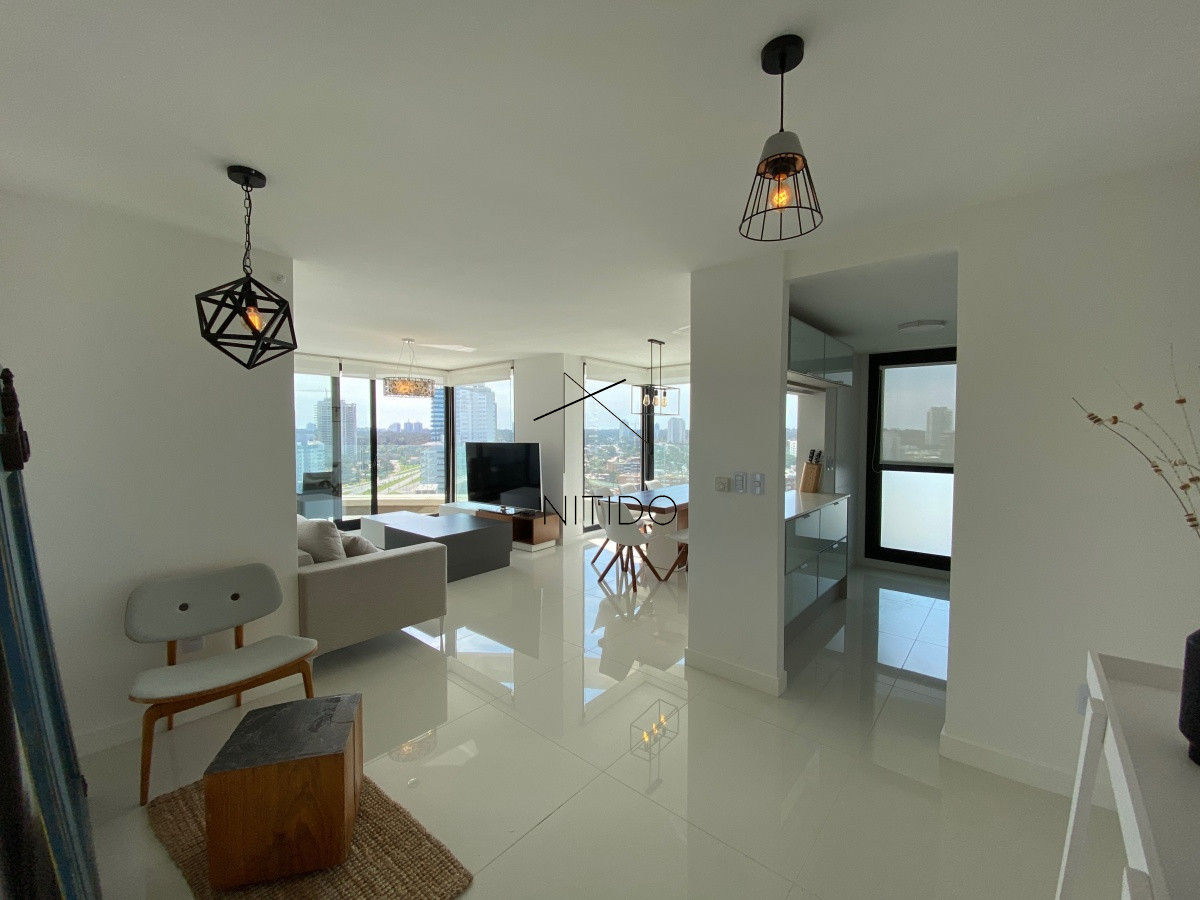 Apartamento ID.102 - Artower, piso alto con muy linda vista, tres suites