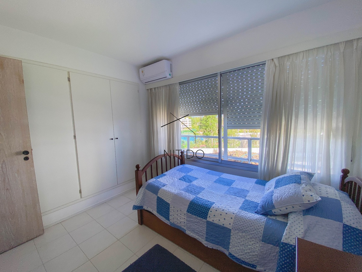 Apartamento ID.279 - Mansa, apartamento en primera linea de 3 dormitorios mas dependencia