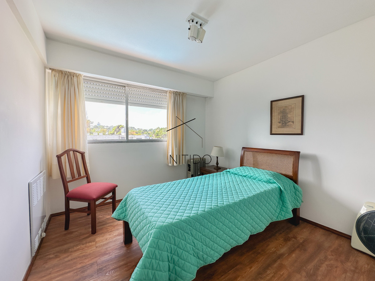 Apartamento ID.130 - Apartamento en Mansa, 3 dormitorios y parrillero