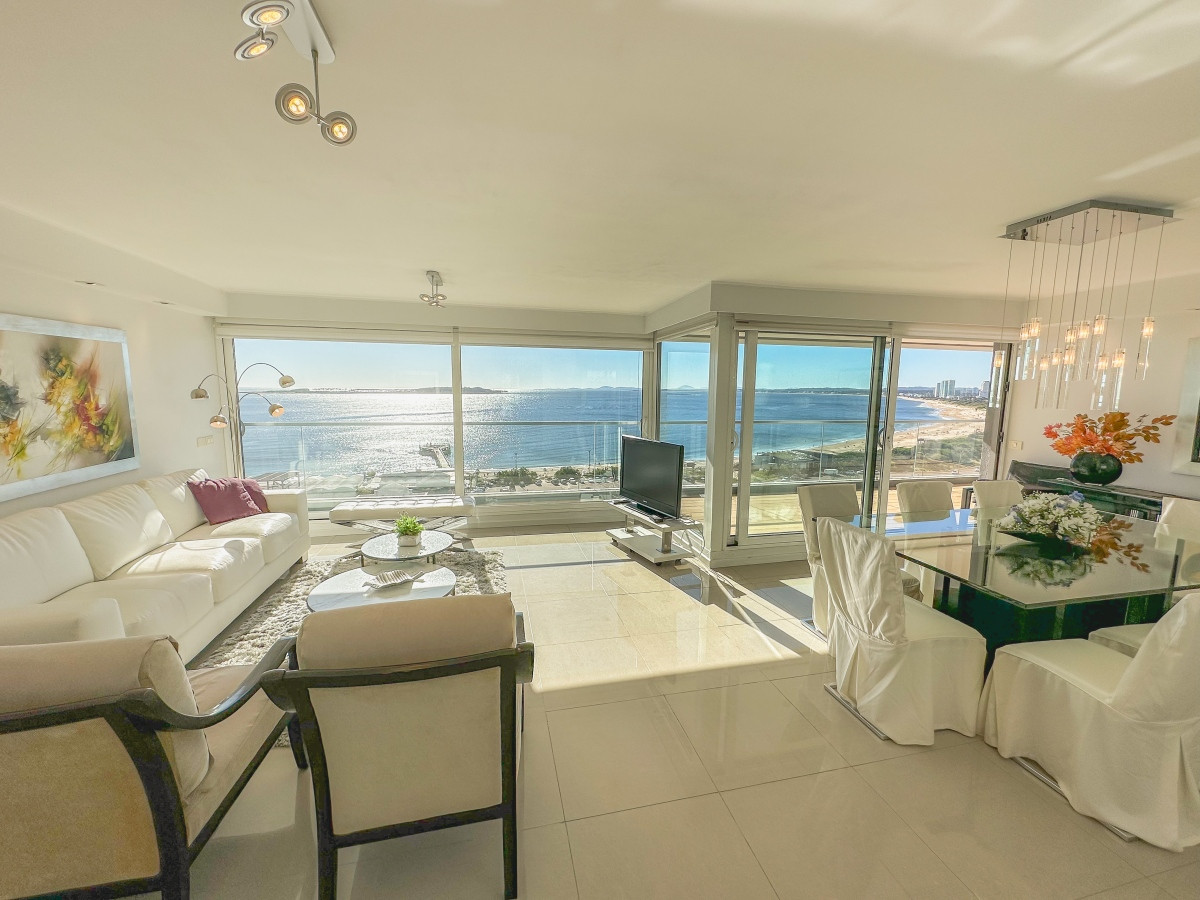 Mansa, apartamento de 3 suites más dependencia