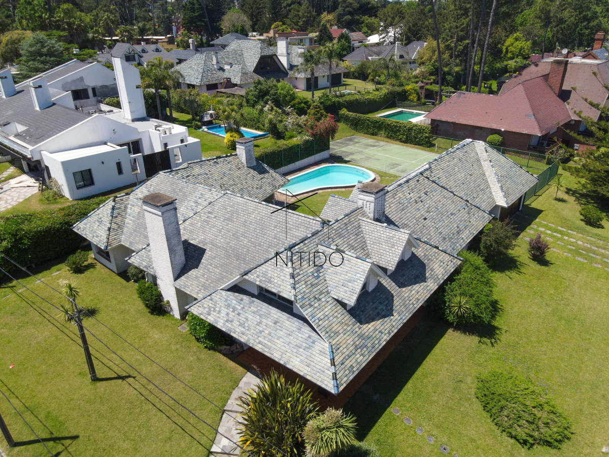 Casa ID.100 - Casa en Mansa, 3 dormitorios y servicio